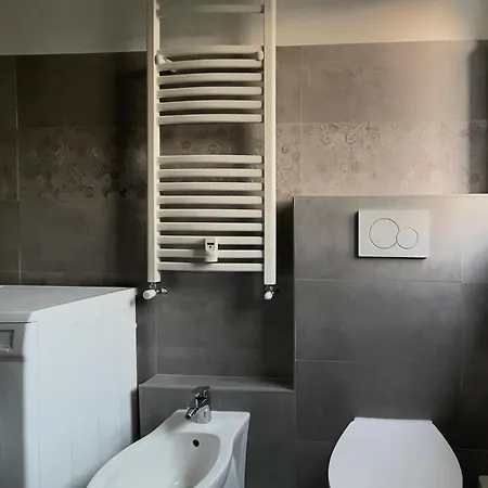 아파트 To Sud, 4 Beds, Near The Subway And The Poli Lingotto Complex 토리노