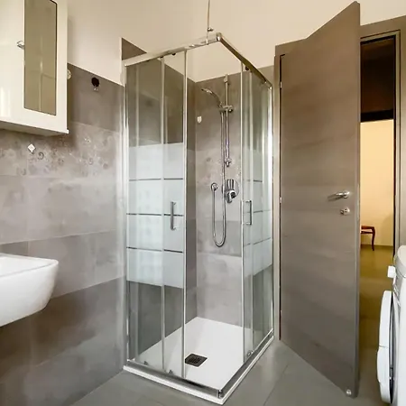 아파트 To Sud, 4 Beds, Near The Subway And The Poli Lingotto Complex 토리노