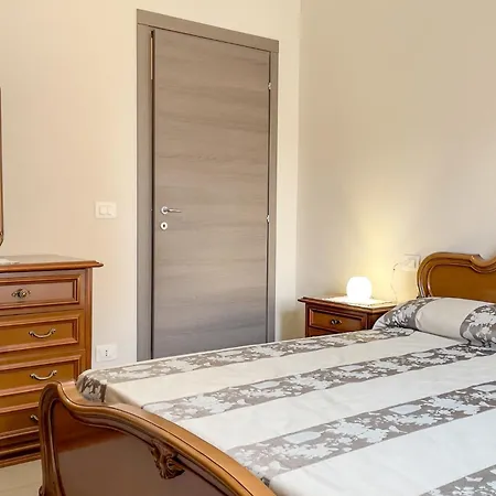 To Sud, 4 Beds, Near The Subway And The Poli Lingotto Complex 아파트 *
